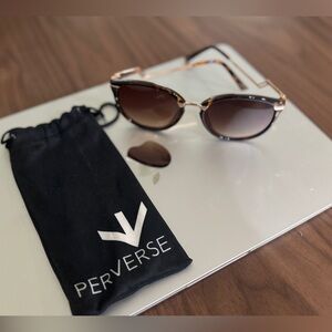 (Used) Women’s Tortoiseshell Cat-Eye Sunglasses with Brown Gradient Lenses